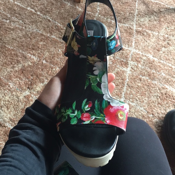 Steve Madden Platforms - Picture 2 of 4